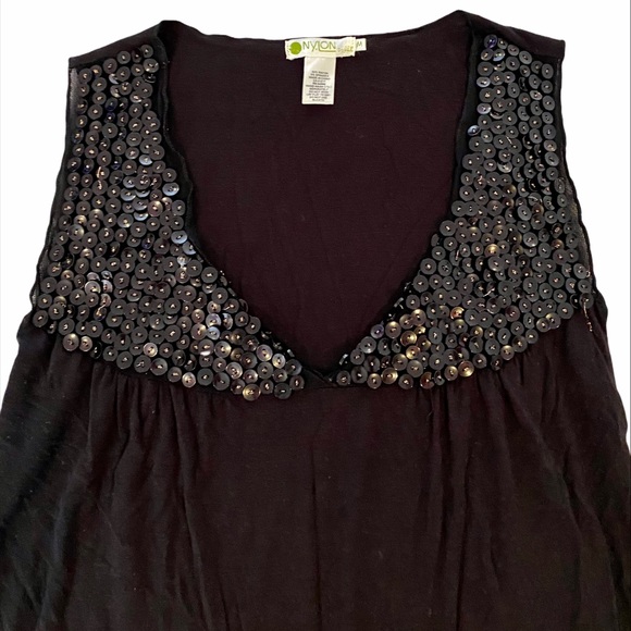 Black Jersey Tank with button detail (M) - Picture 3 of 4